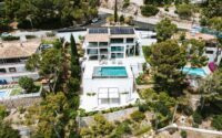  Villa mit Traummeerblick