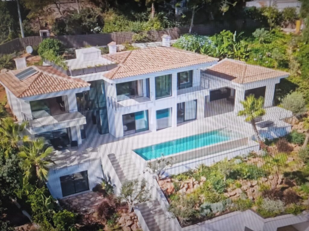 Imponente villa de nueva construcción con vistas al mar en Costa den Blanes, Mallorca